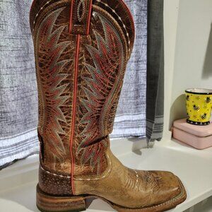 ARIAT WOMEN'S WHEAT VAQUERA DUSTED BOOTS - SQUARE TOE